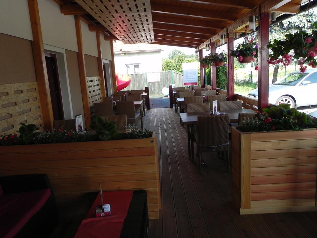 Motel Majolka Ptuj Exterior foto
