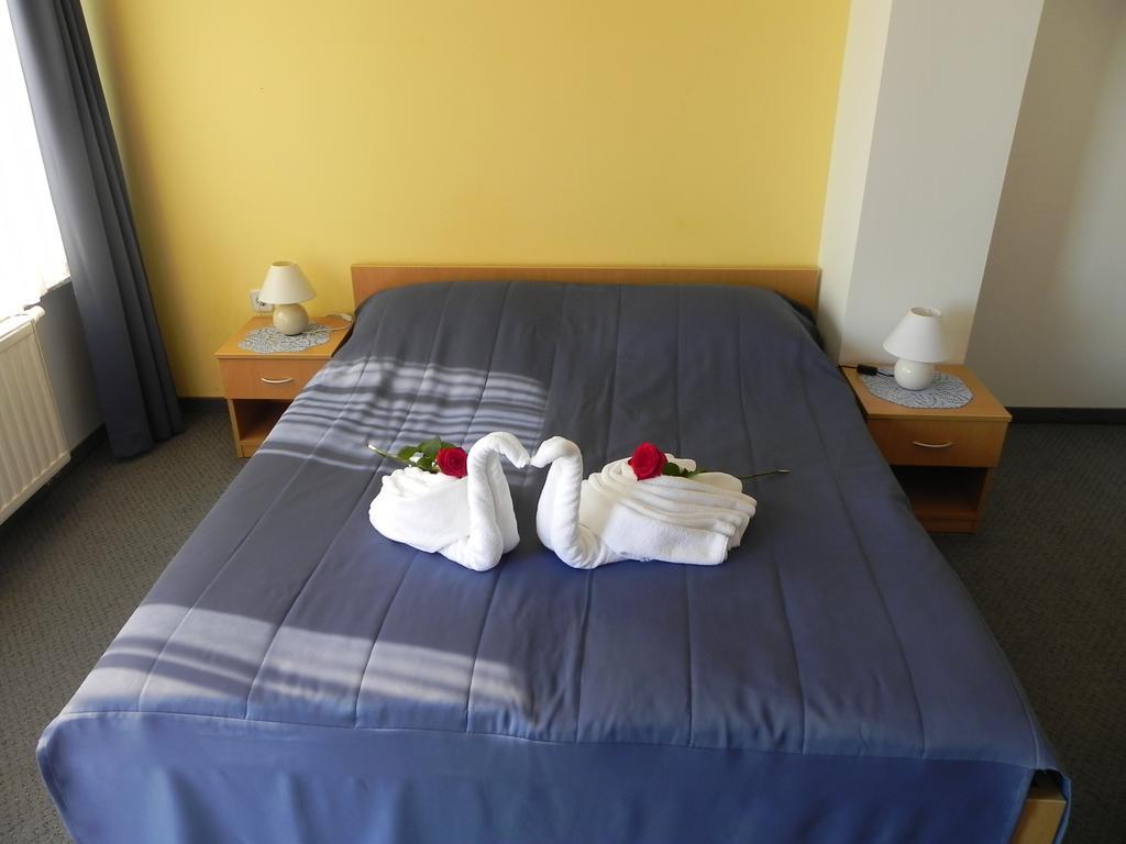 Motel Majolka Ptuj Quarto foto