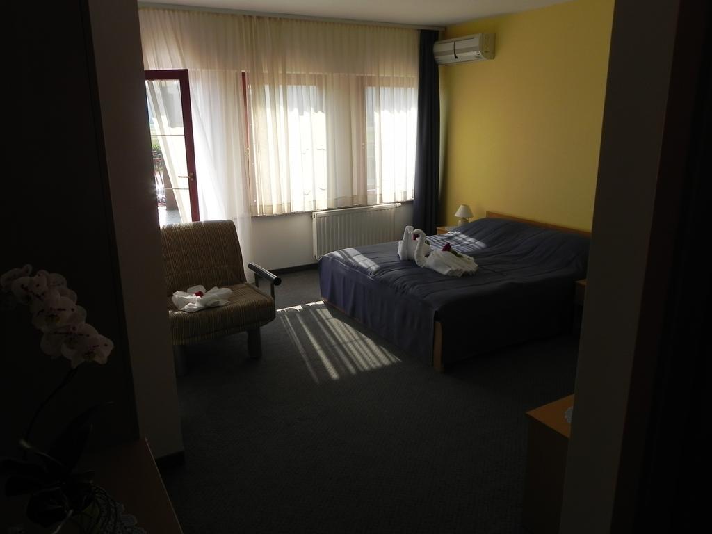 Motel Majolka Ptuj Exterior foto